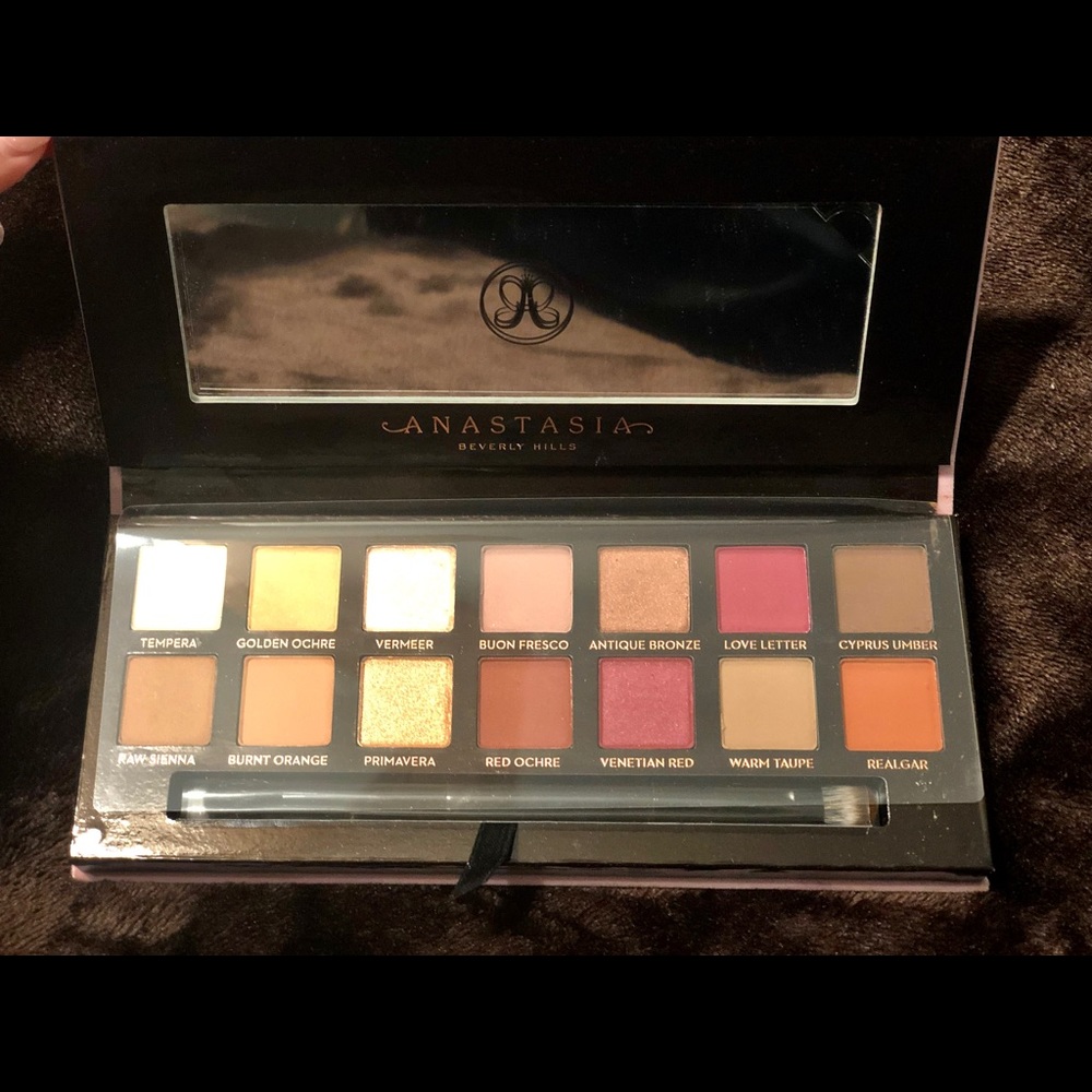 Anastasia Beverly Hills Modern Renaissance